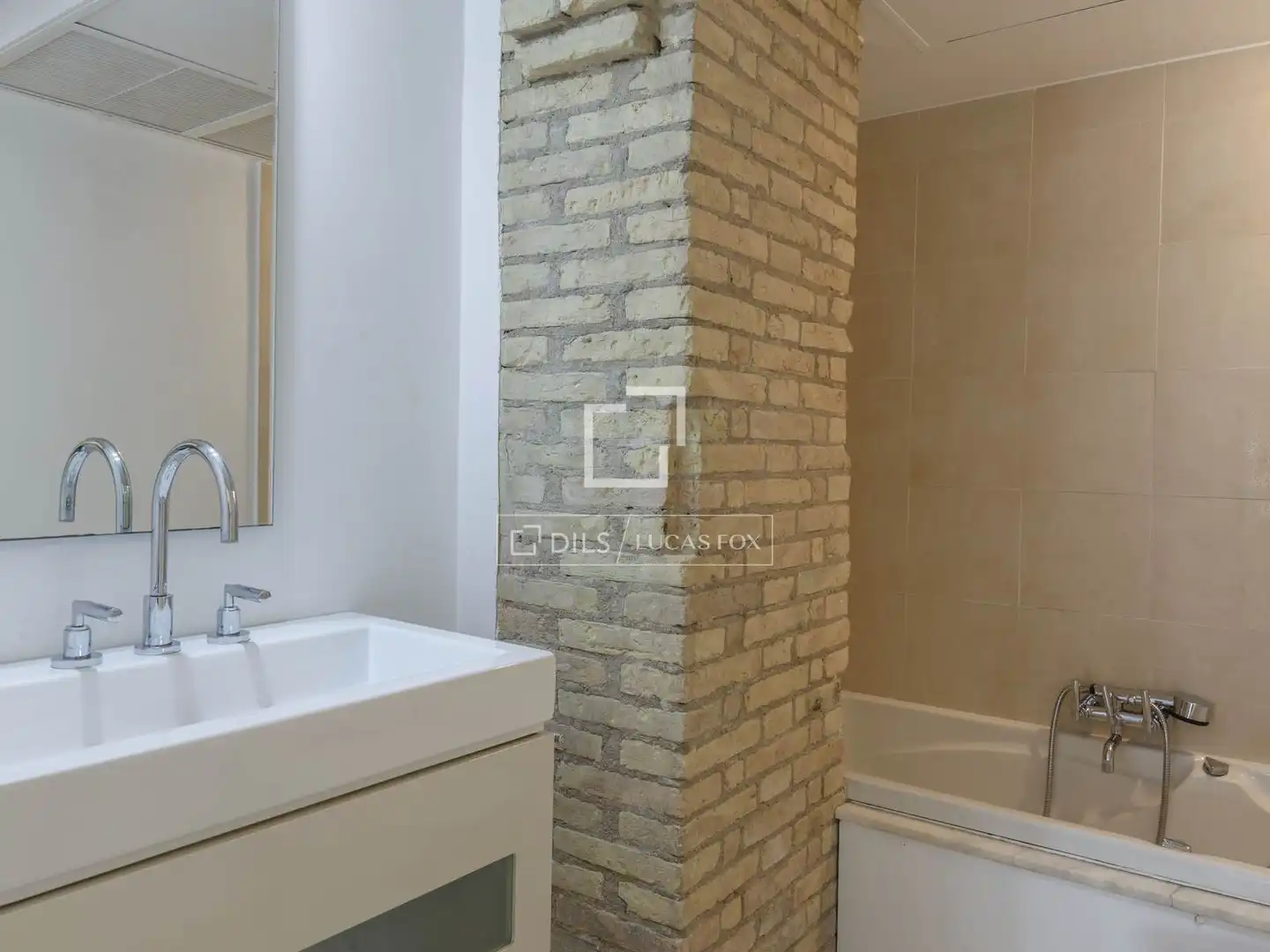 Baño de Piso de alquiler en Valencia con Aire acondicionado, Calefacción y Parquet