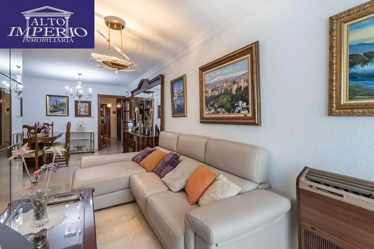 Piso con ascensor en venta en Calle ARQUITECTO JIMENEZ LACAL, imagen 6