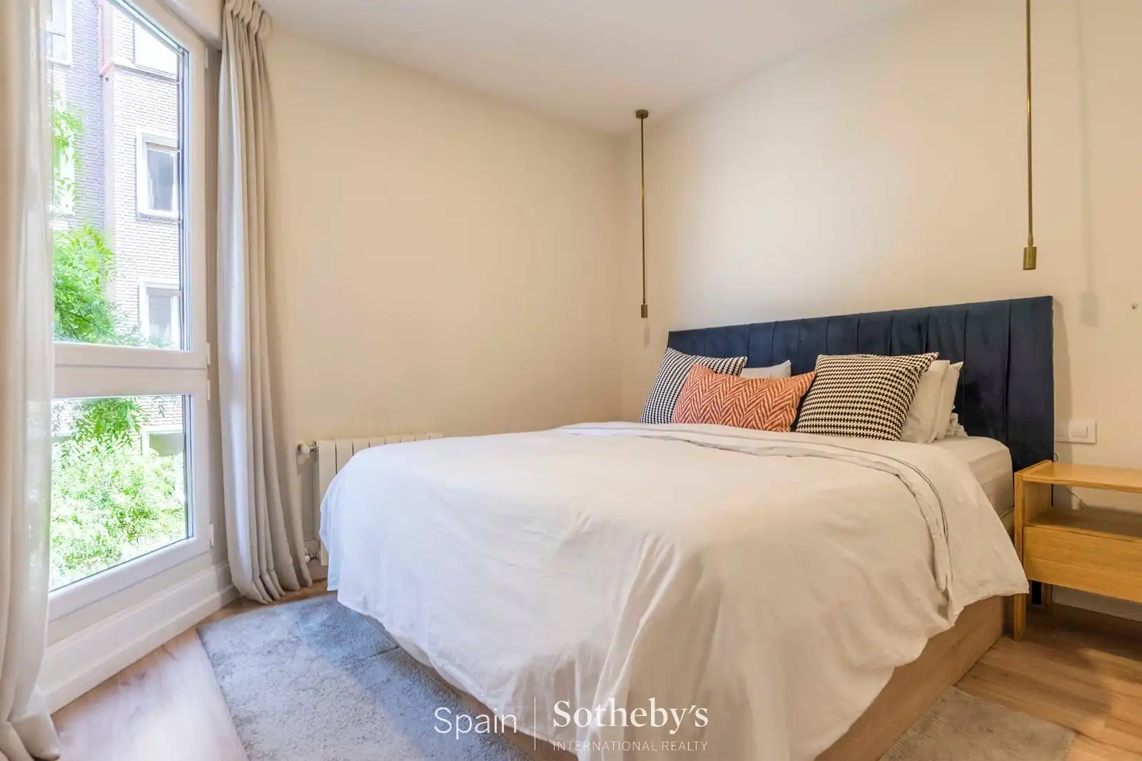 Bedroom of Apartments for rent in Madrid  with Air Conditioner, Heating and Terrace