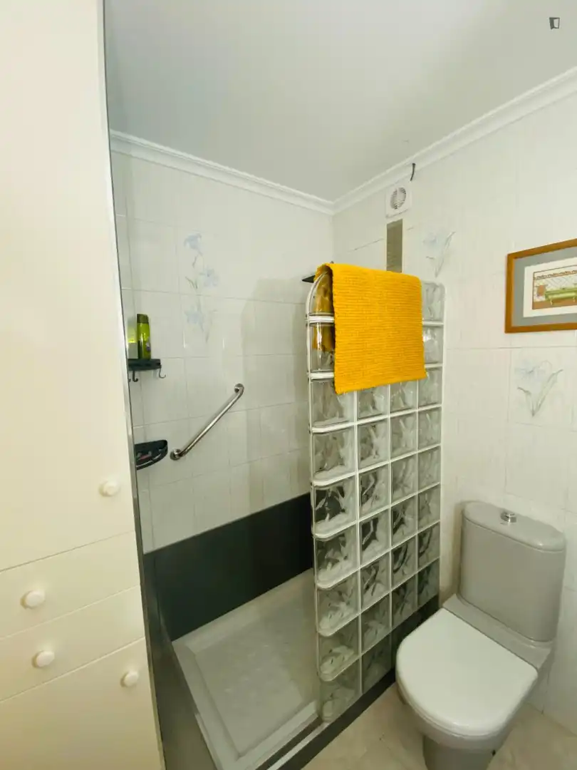 Baño de Apartamento de alquiler en Tavernes de la Valldigna, Valencia