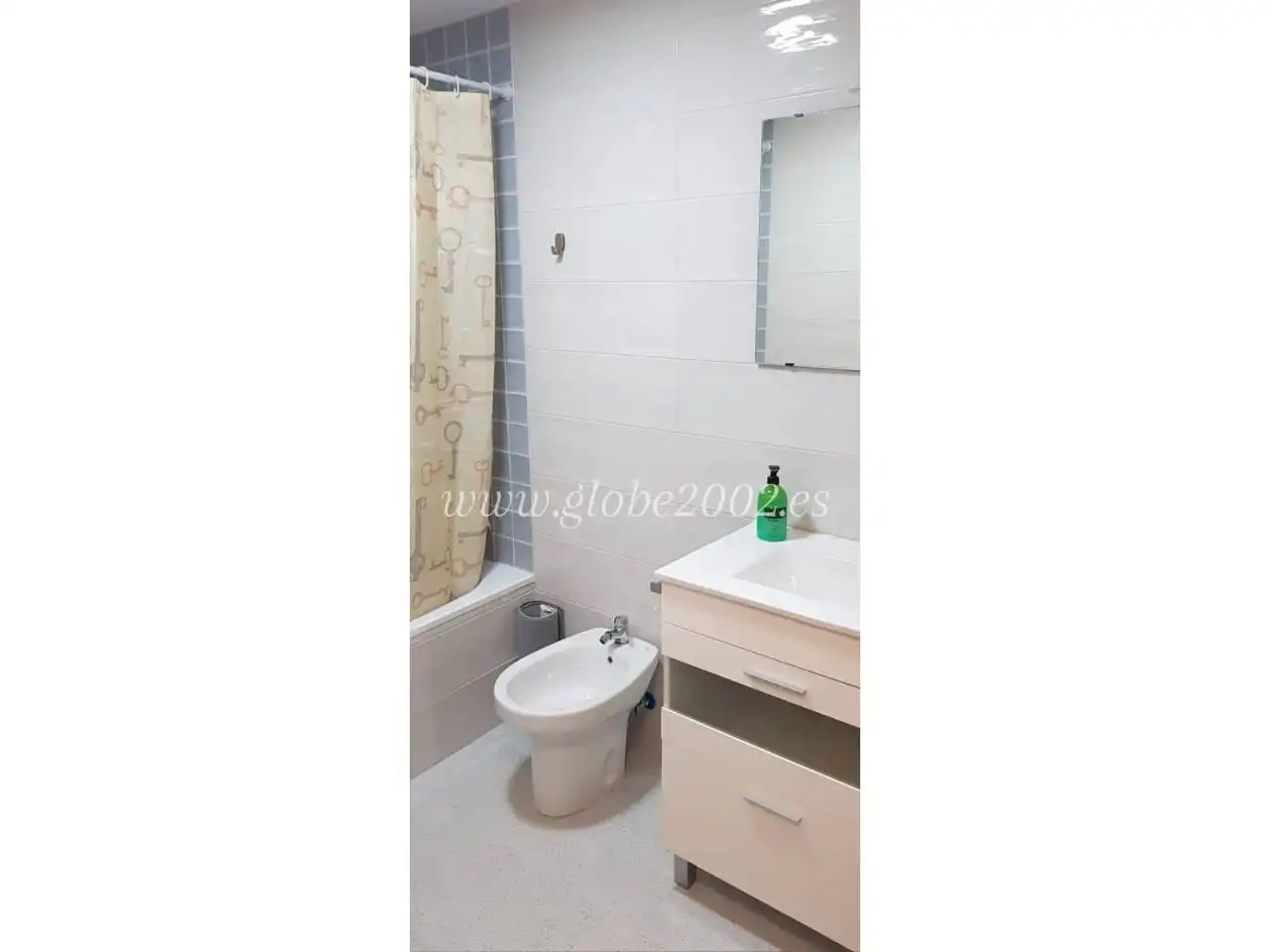 Baño de Apartamento de alquiler en Chiclana de la Frontera con Aire acondicionado, Terraza y Amueblado