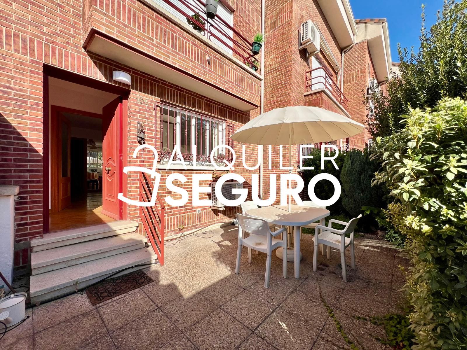 Exterior view of Flat to rent in Cobeña  with Air Conditioner, Heating and Terrace