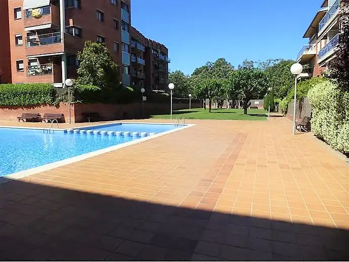 Schwimmbecken von Dachboden zur Miete in Sant Cugat del Vallès mit Klimaanlage, Heizung und Terrasse