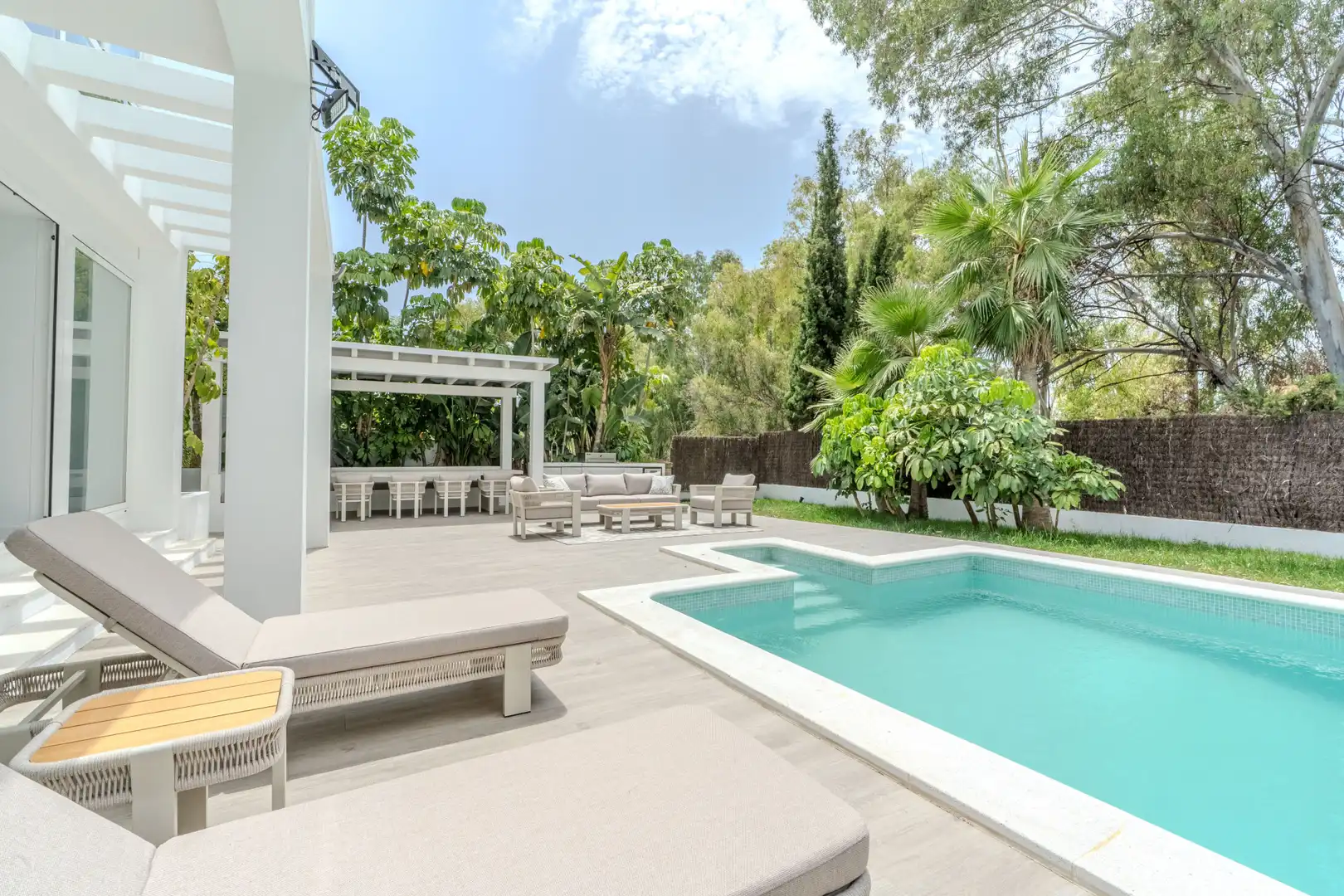 Terrassa de Casa o xalet de lloguer en Marbella amb Aire condicionat, Calefacció i Jardí privat