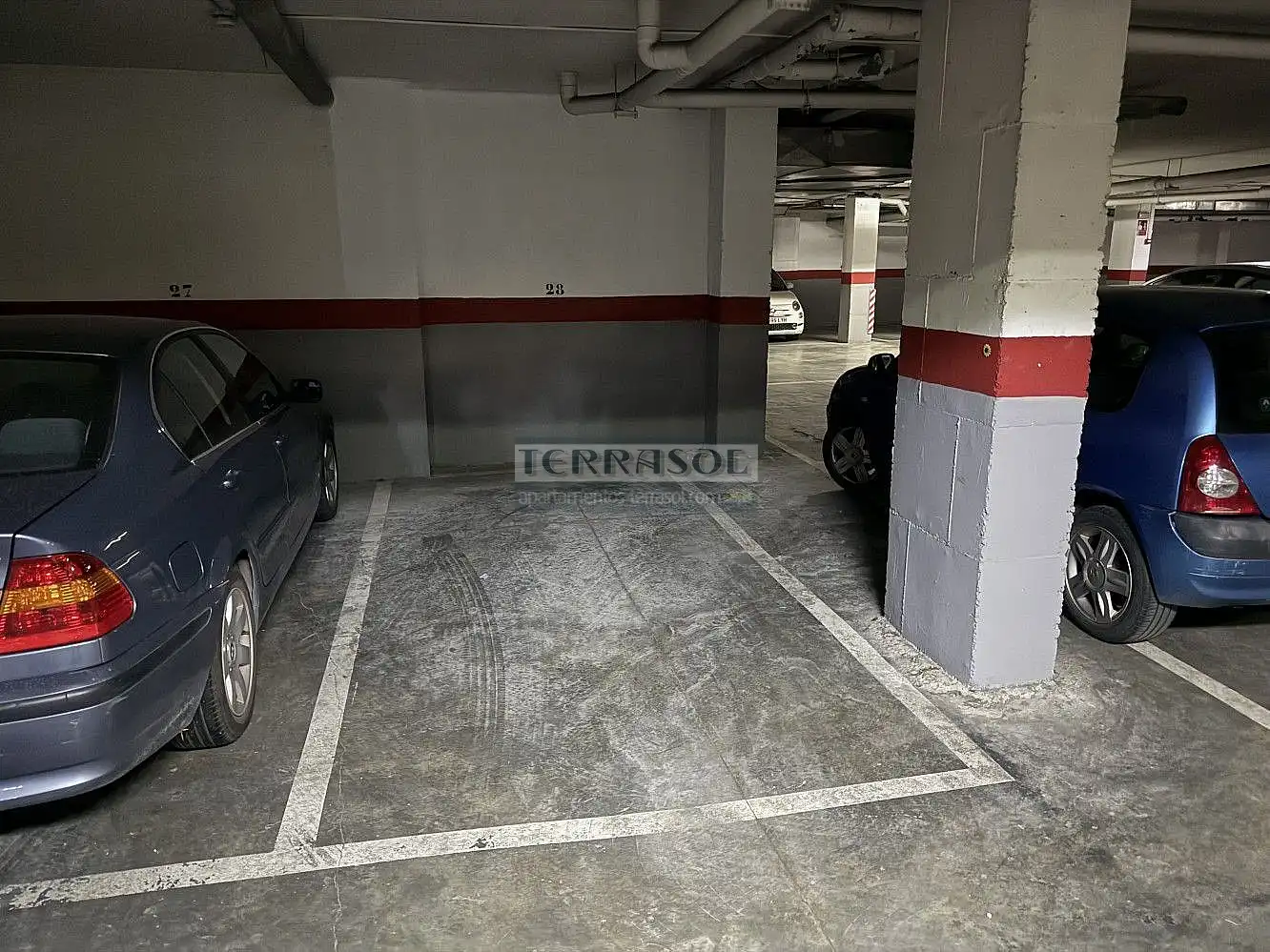 Aparcament de Apartament en venda en Vélez-Málaga amb Jardí privat, Terrassa i Traster