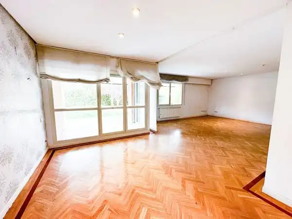 Sala de estar de Piso de alquiler en Madrid con Aire acondicionado, Jardín privado y Trastero