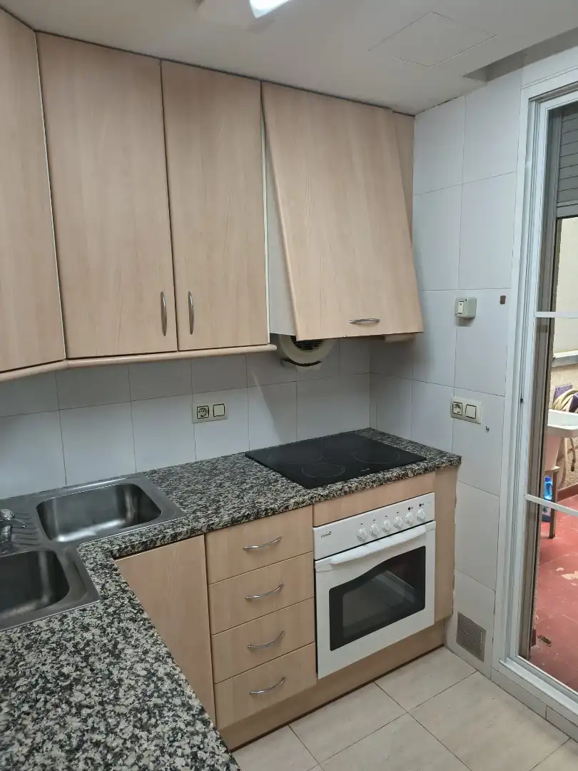 Piso con ascensor en venta en Roquetes, imagen 2