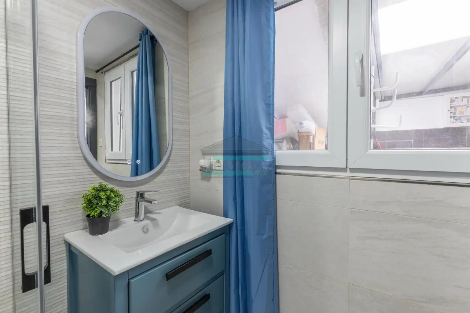 Bany de Casa adosada en venda en Maracena amb Aire condicionat, Calefacció i Jardí privat