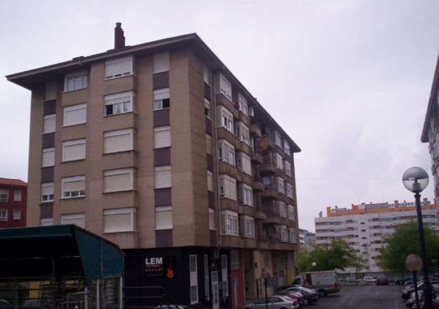 Vista exterior de Pis en venda en Camargo