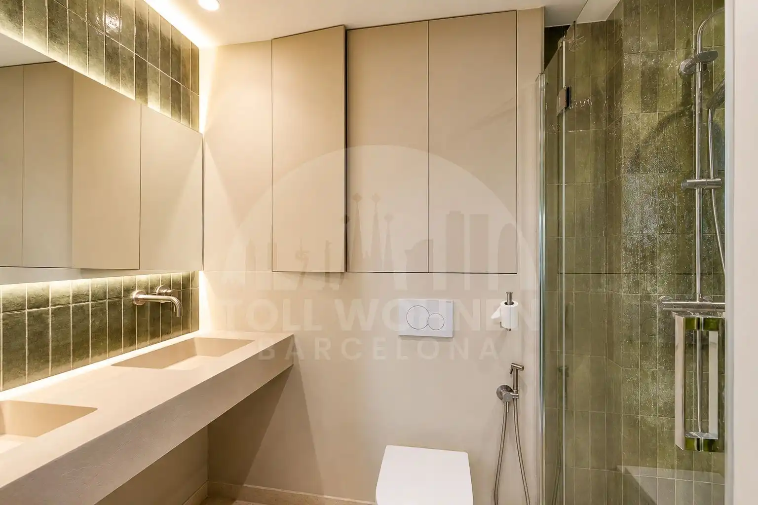 Baño de Ático en venta en Barcelona con Aire acondicionado y Terraza
