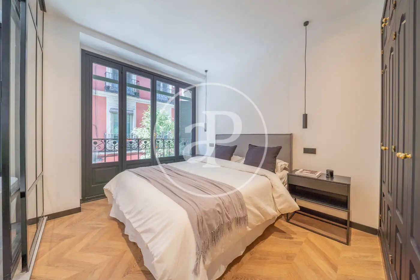 Bedroom of Flat for sale in Madrid  with Air Conditioner, Heating and Storage room
