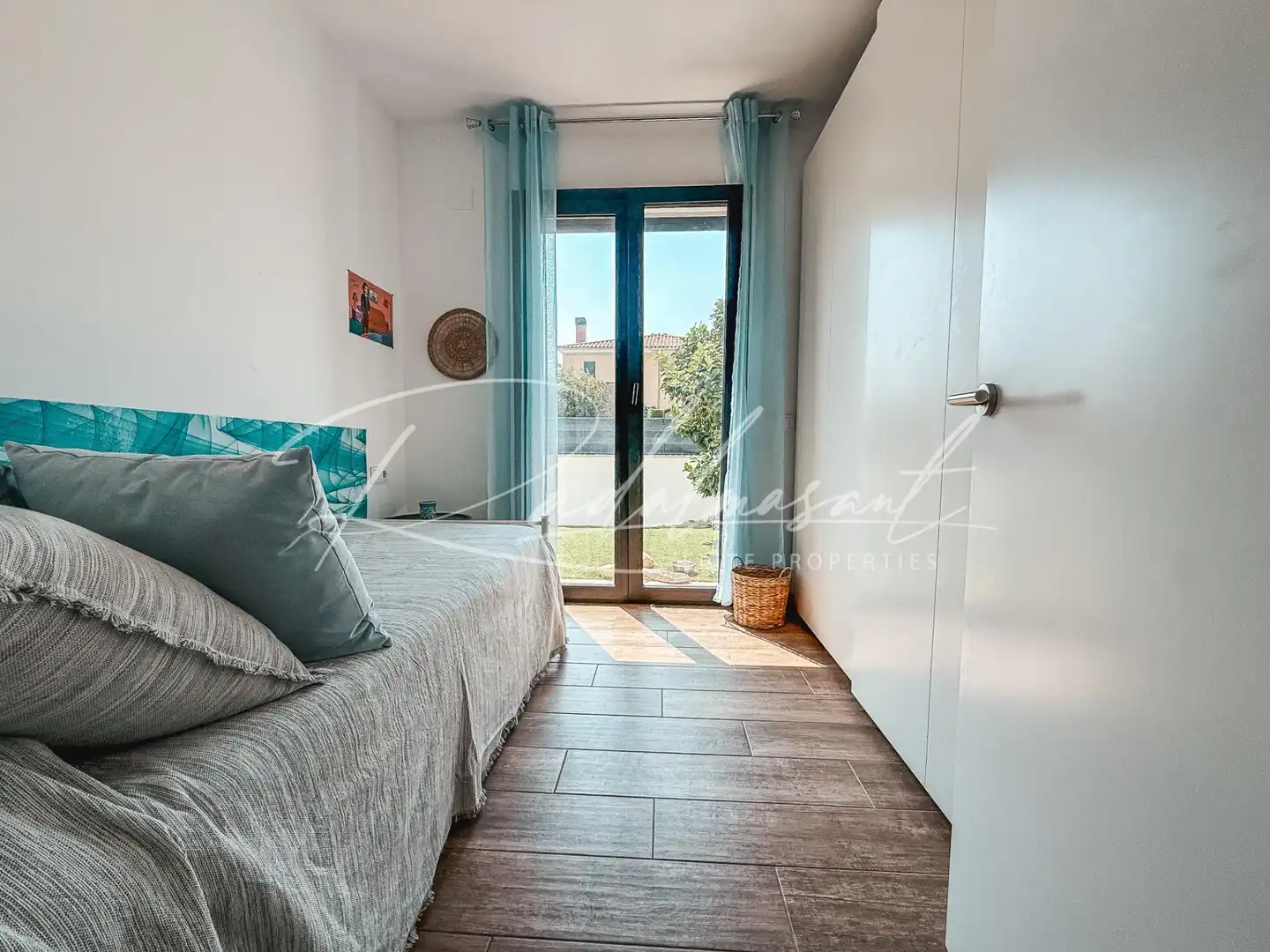 Habitación de Casa adosada en venta en Cambrils con Calefacción, Jardín privado y Terraza