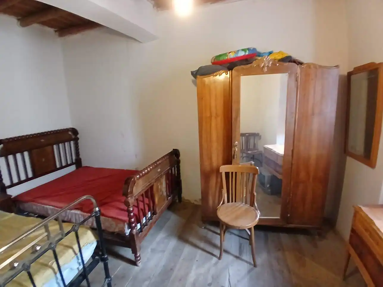 Dormitori de Casa o xalet en venda en Olombrada amb Traster i Moblat