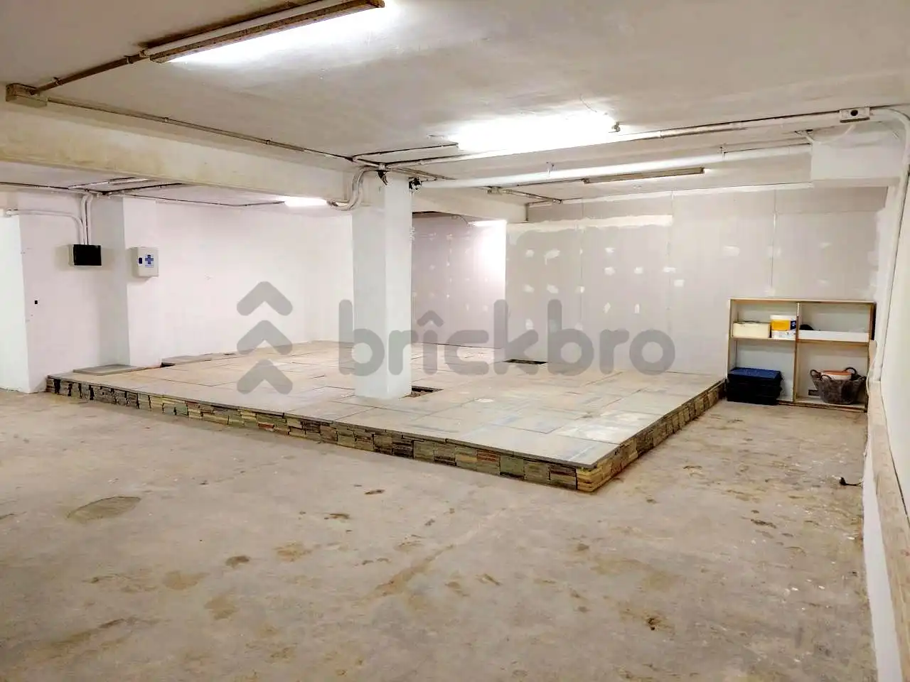 Commercial properties for rent in Esplugues de Llobregat  with Air Conditioner