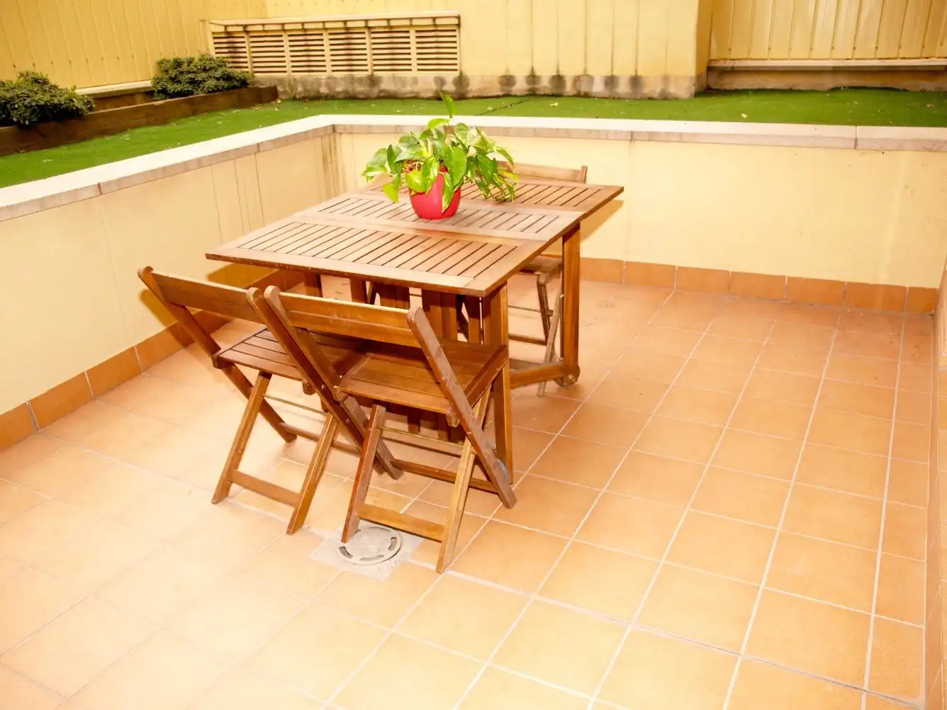 Terrace of Ground floor for rent in Ponent