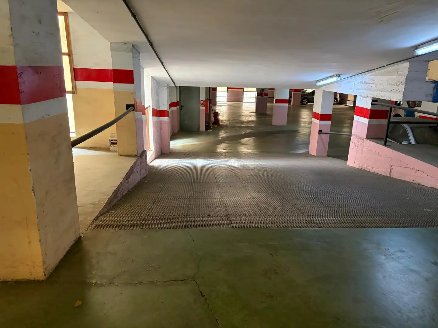 Aparcament de Pis en venda en Cartagena amb Calefacció i Terrassa