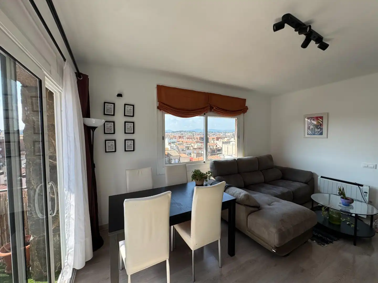 Wohnzimmer von Wohnung zum Verkauf in Granollers mit Parkett, Terrasse und Abstellraum