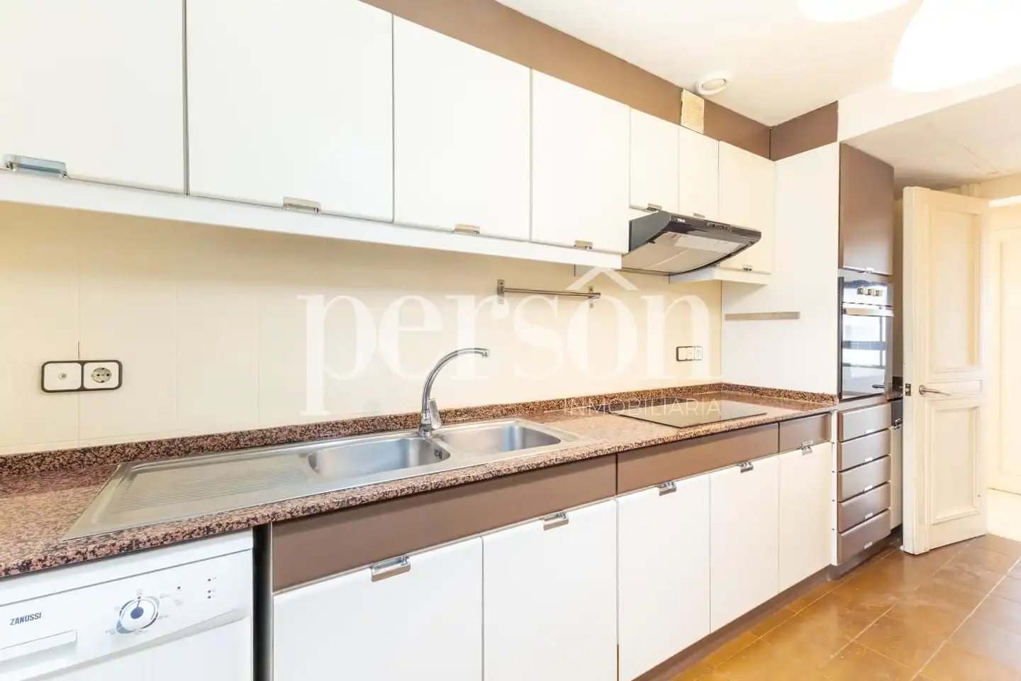 Kitchen of Flat for rent in El Pla del Real