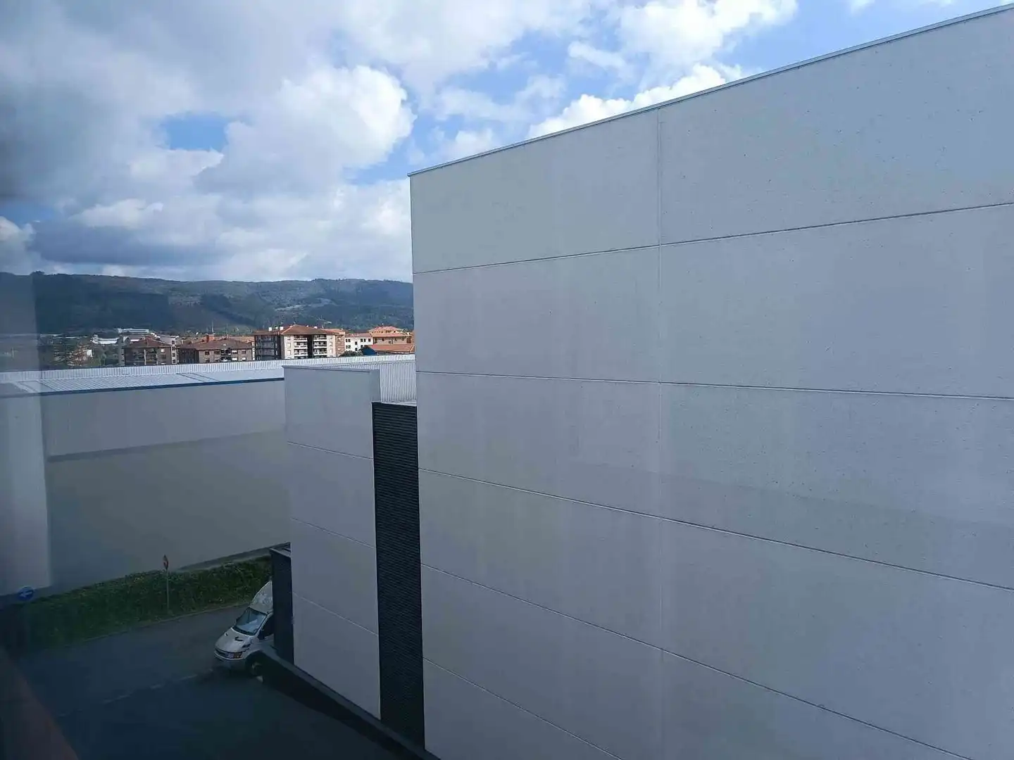 Vista exterior de Local de alquiler en Zamudio