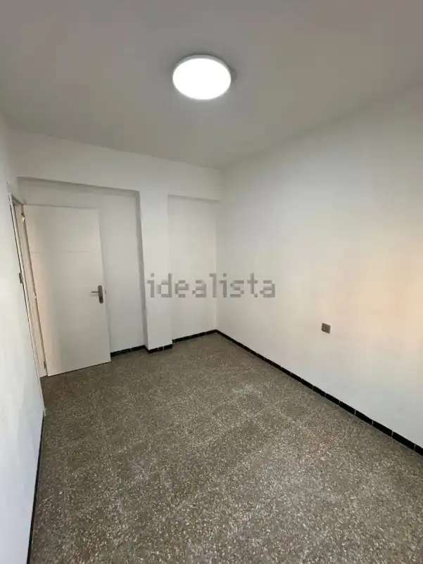 Dormitori de Pis en venda en Llucena / Lucena del Cid amb Terrassa, Balcó i Internet