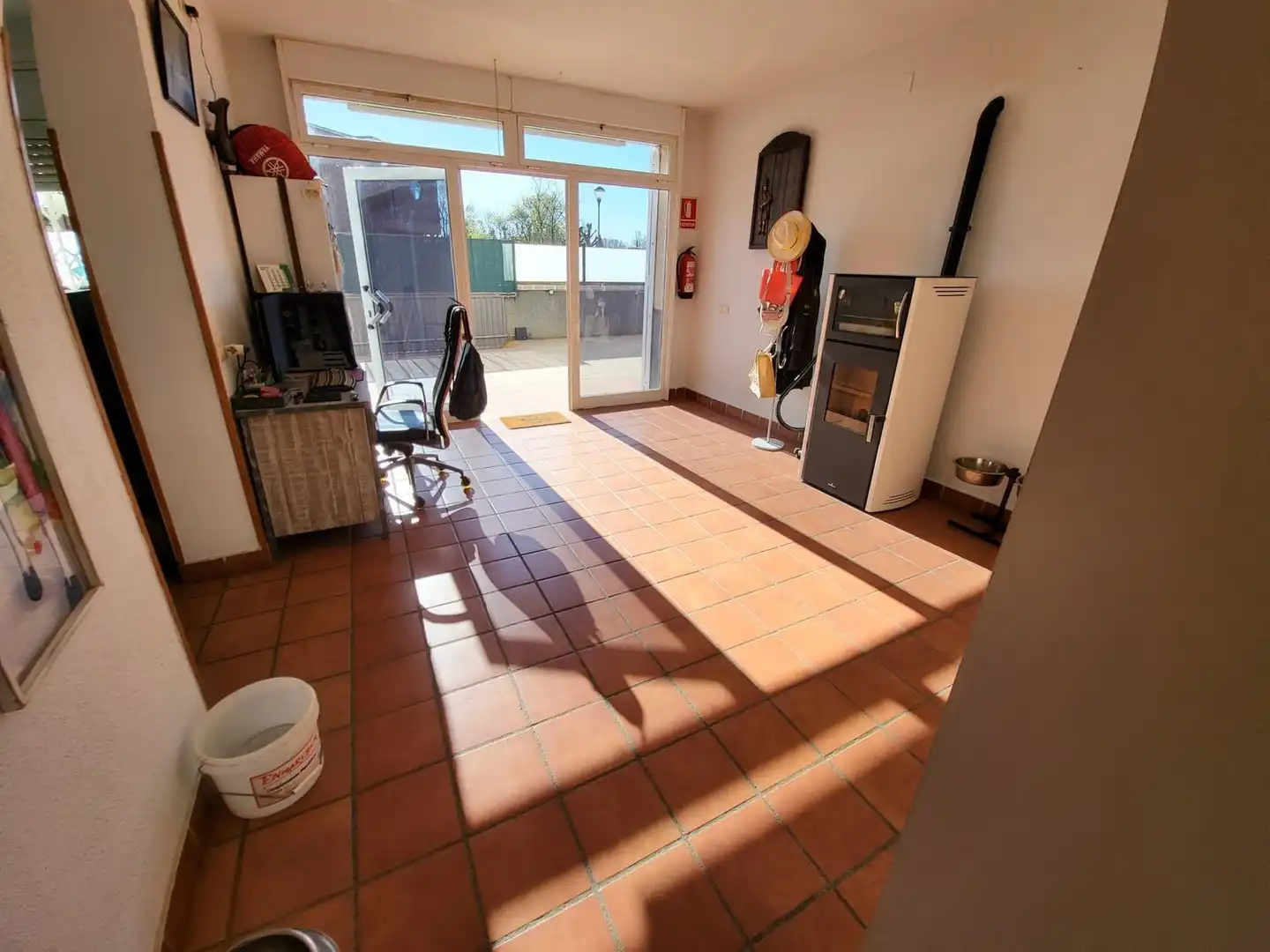 Sala d'estar de Casa o xalet en venda en Vidreres amb Jardí privat, Terrassa i Balcó