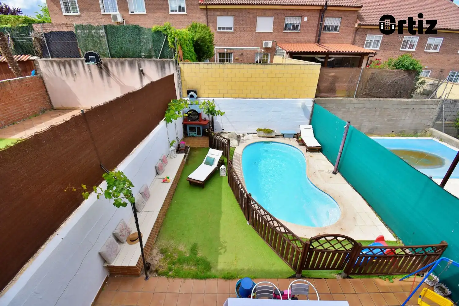 Piscina de Casa o chalet en venta en Loeches con Aire acondicionado, Calefacción y Terraza