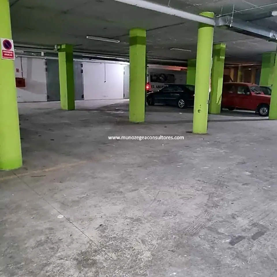Aparcament de Garatge de lloguer en Lucena