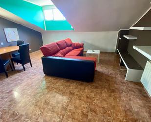 Living room of Flat for sale in Molina de Aragón  with Air Conditioner, Furnished and Oven