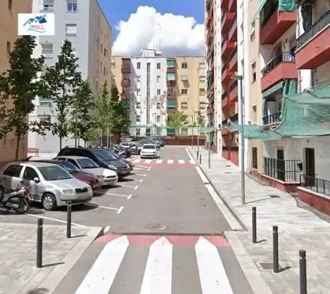 Vista exterior de Pis en venda en Sant Boi de Llobregat amb Balcó