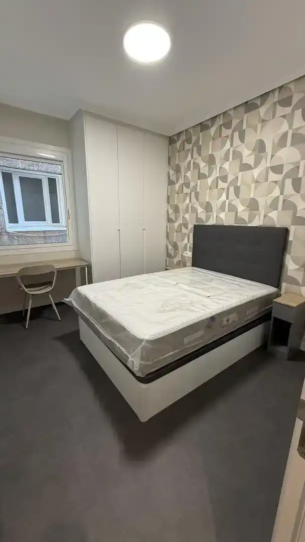 Schlafzimmer von Wohnung zur Miete in Vigo  mit Klimaanlage