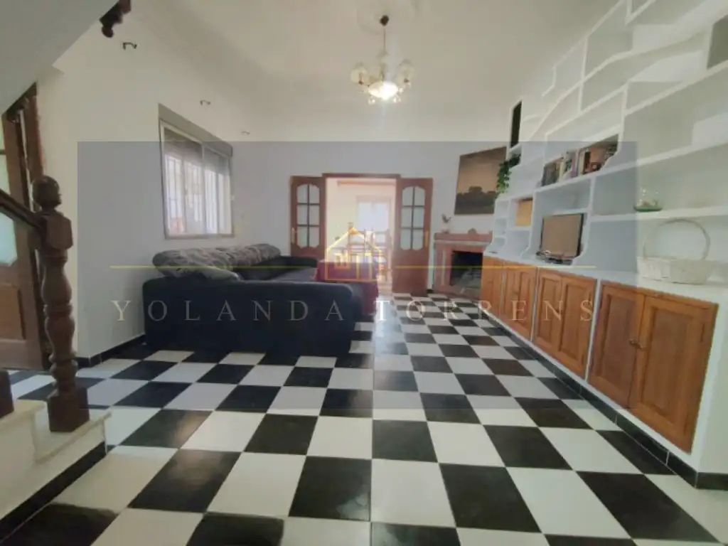 Sala d'estar de Casa o xalet en venda en Carmona