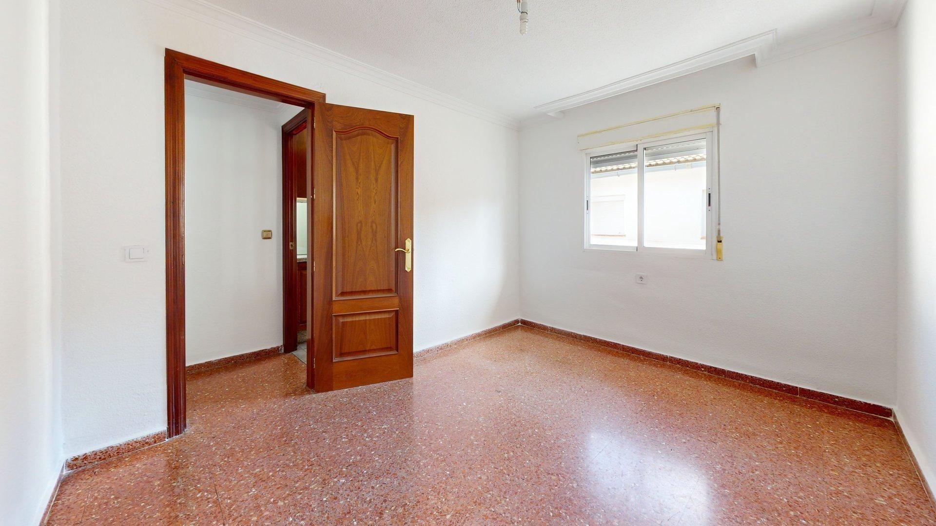 Piso en venta en Poniente-Norte - Miralbaida - Parque Azahara