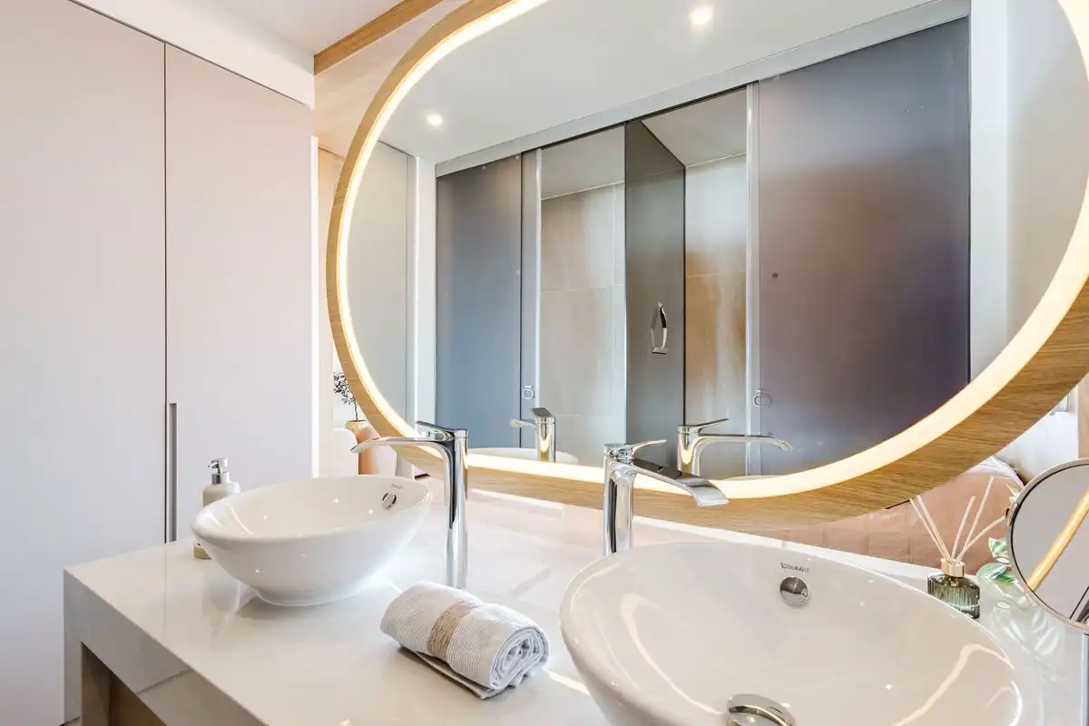 Bathroom of Flat for sale in Fuengirola  with Air Conditioner, Heating and Terrace