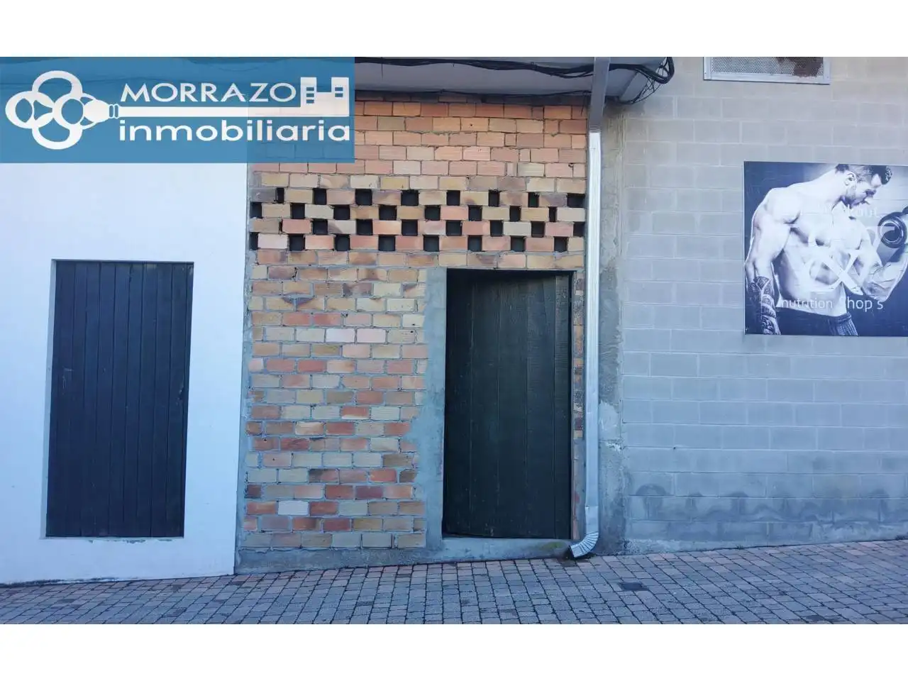 Locale commerciale in vendita a Calle Matilde Bares 3