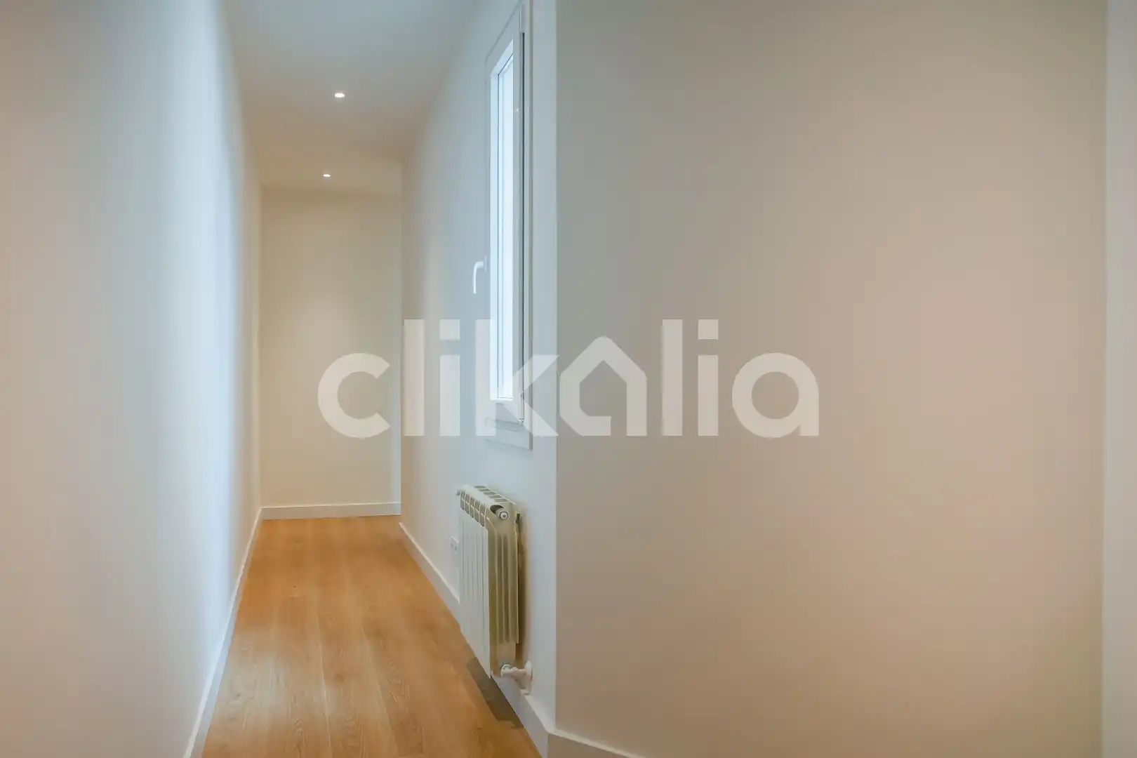 Flat for sale in Madrid  with Air Conditioner and Heating