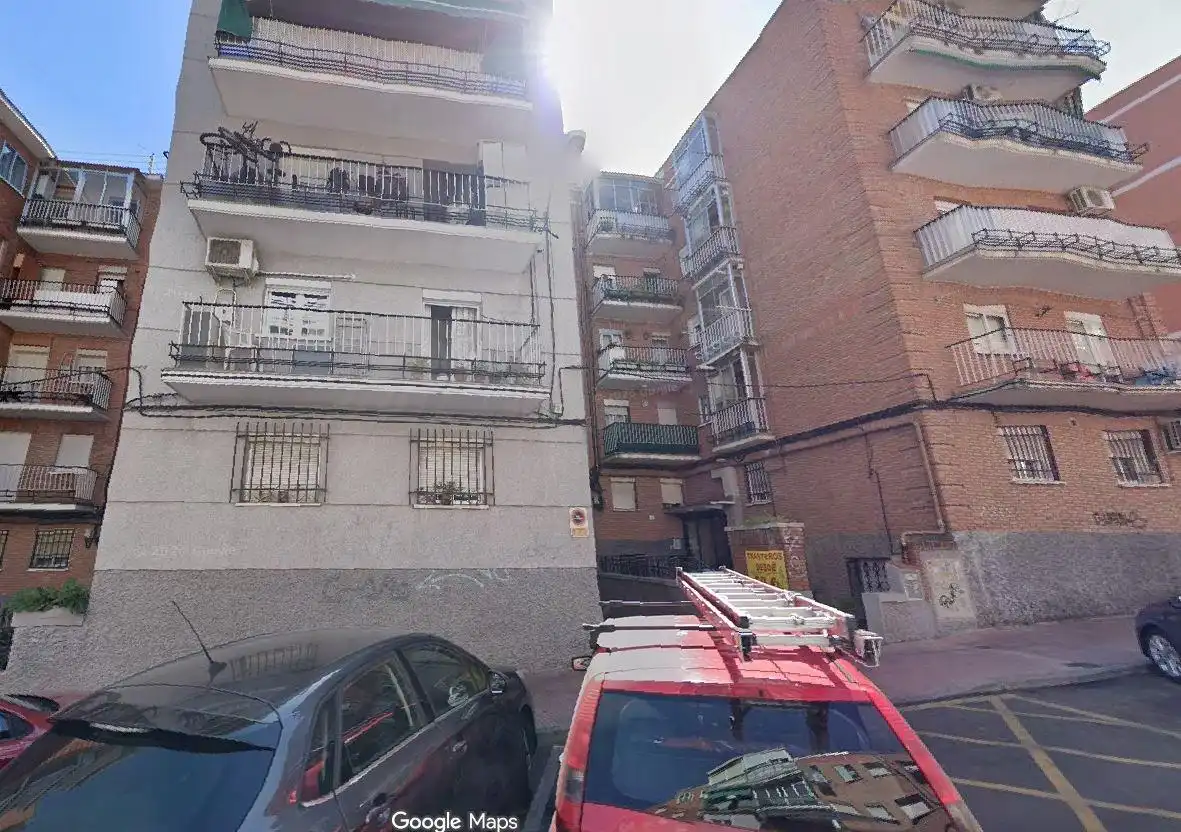 Flat for sale in Calle CONCILIO 7