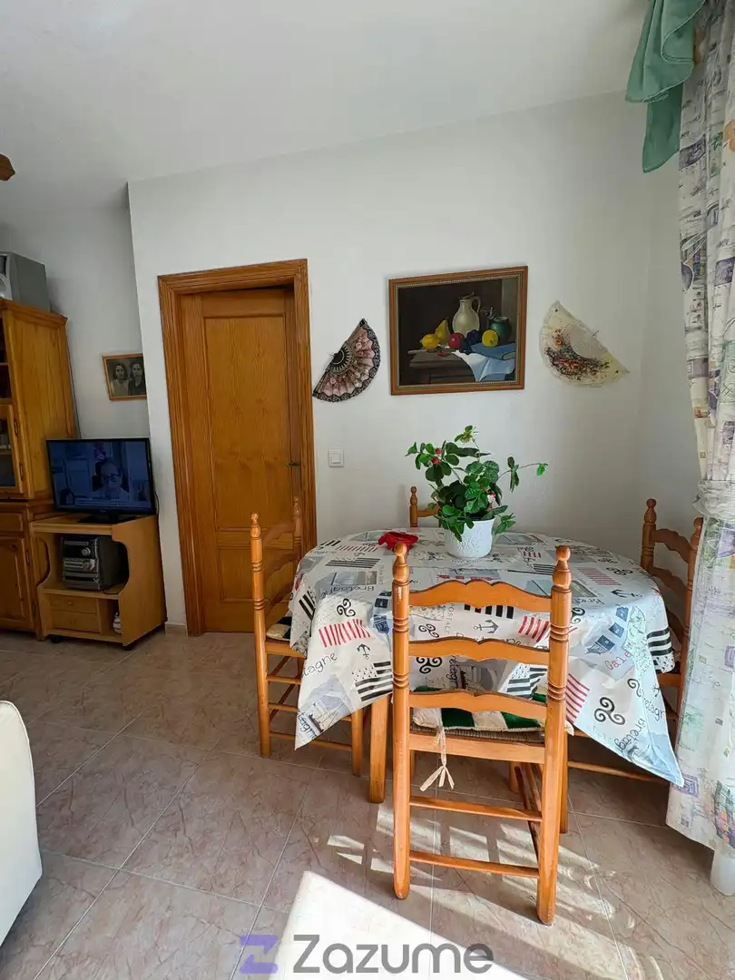 Comedor de Piso de alquiler en Torrevieja con Terraza, Amueblado y Lavadora