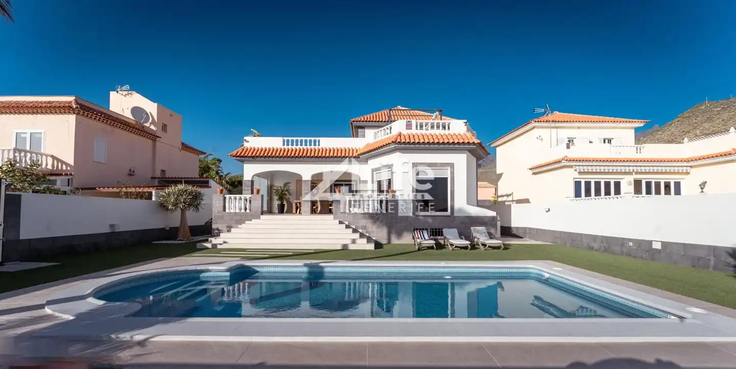 Haus mit Pool zum Verkauf in El Almendro, imagen 3