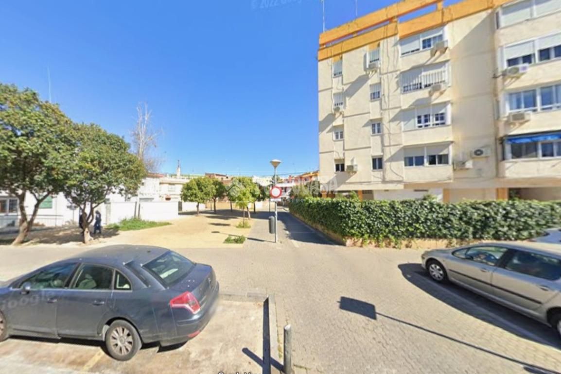 Vista exterior de Casa adosada en venda en  Sevilla Capital