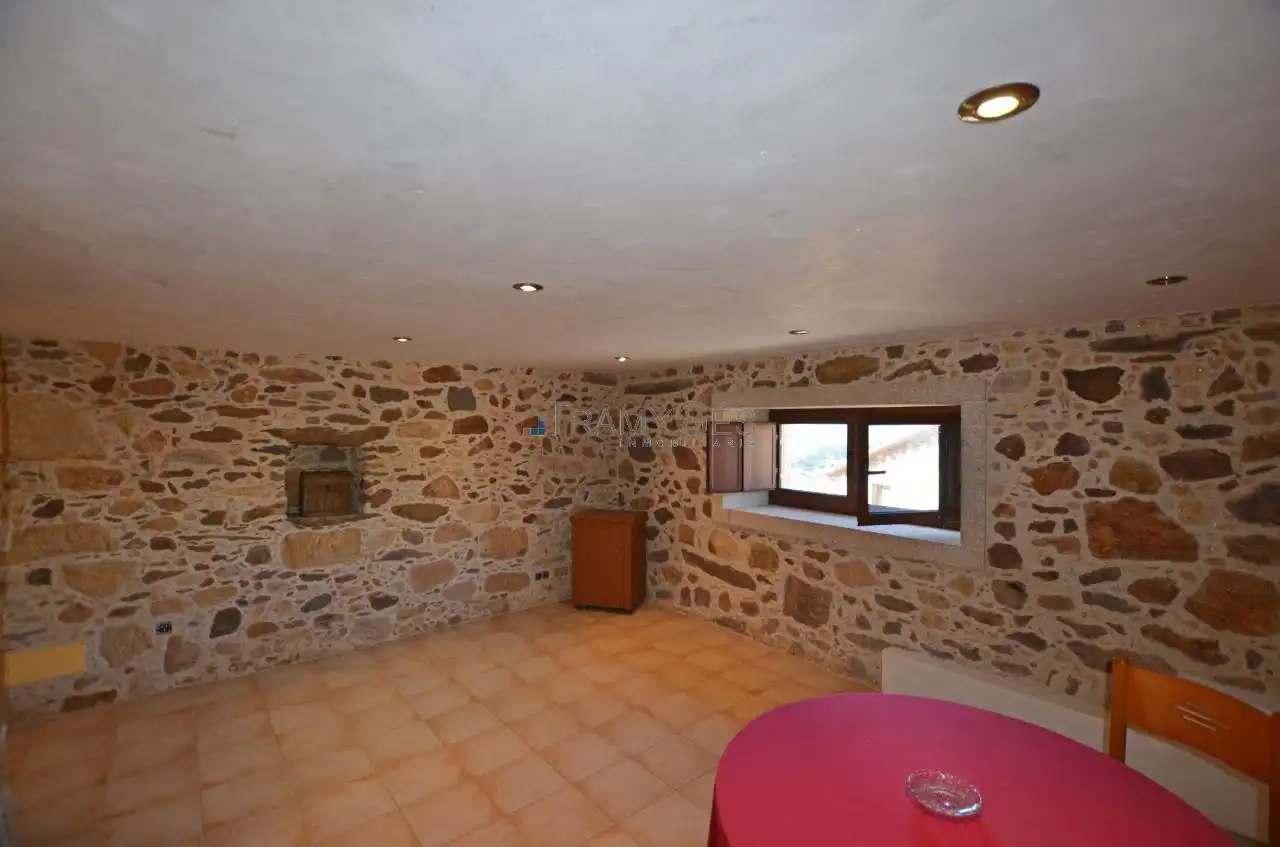 Finca rústica en venta en O Rosal   con Calefacción, Jardín privado y Terraza