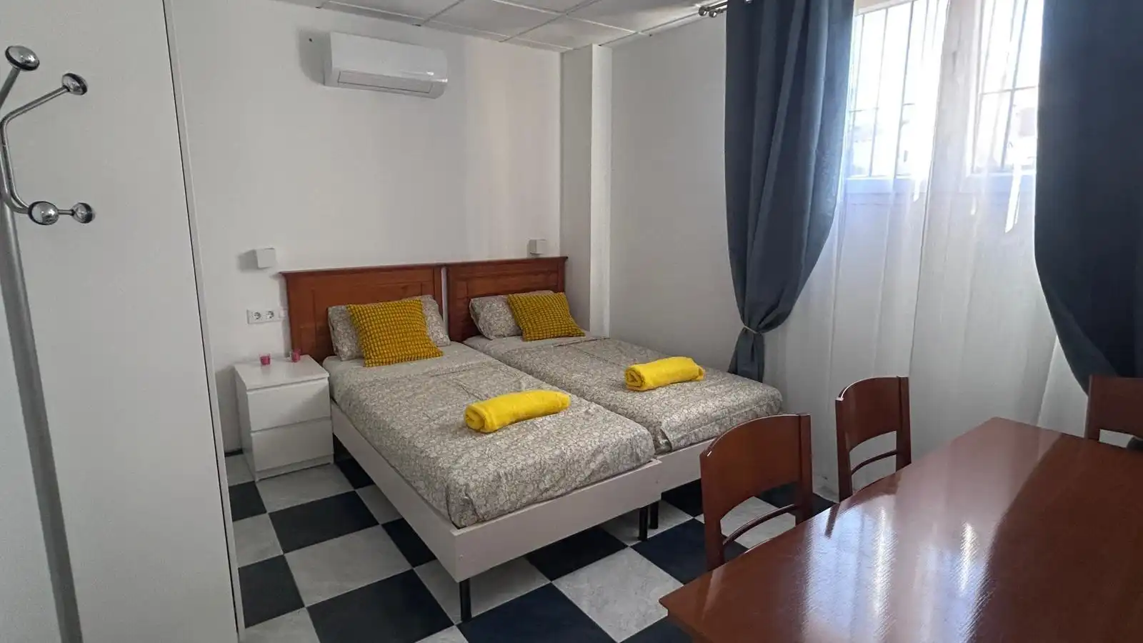 Schlafzimmer von Wohnung zur Miete in Orihuela mit Klimaanlage, Heizung und Privatgarten