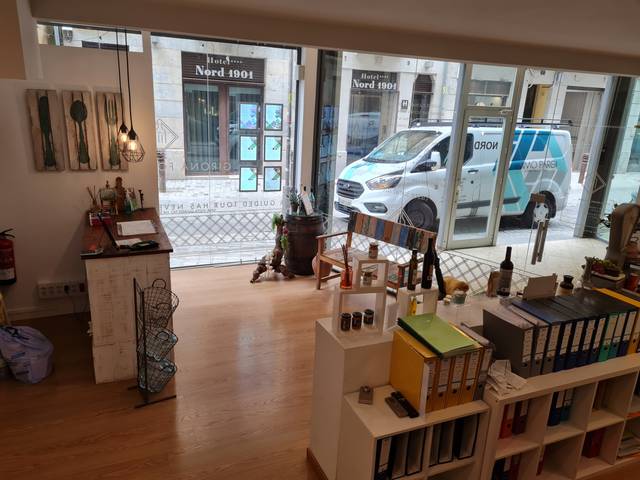 Local comercial en Alquiler en Centre - Barri Vell