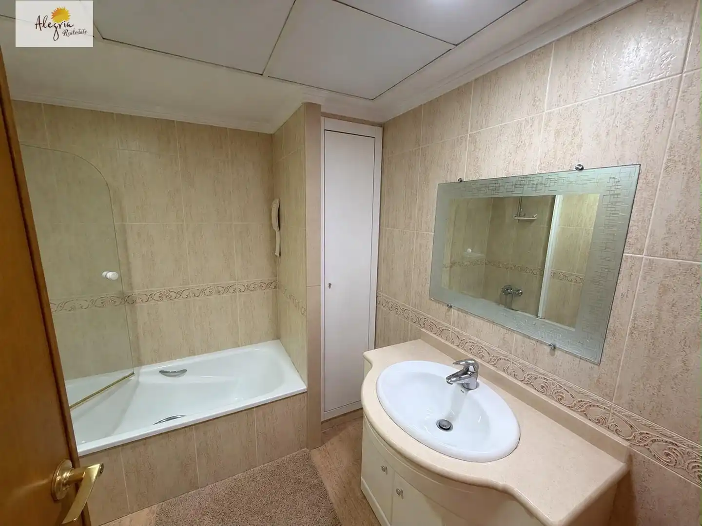 Bathroom of Apartments for rent in La Patacona