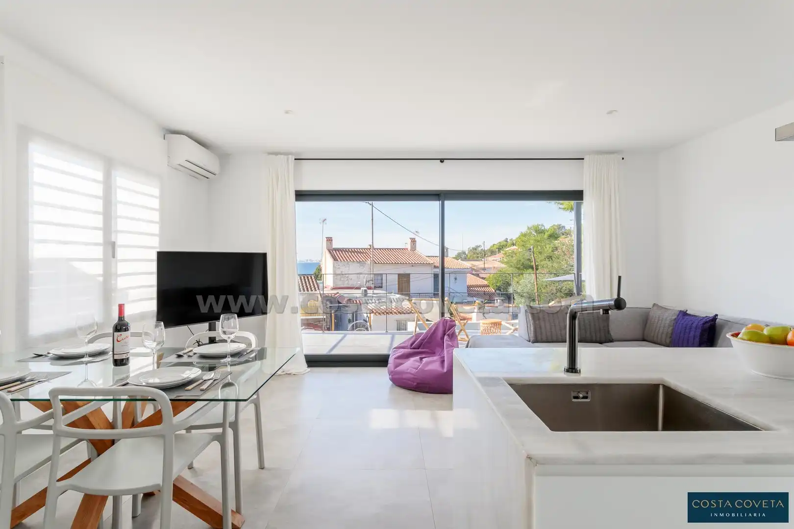 Vista exterior de Casa o xalet en venda en El Campello amb Aire condicionat, Jardí privat i Terrassa