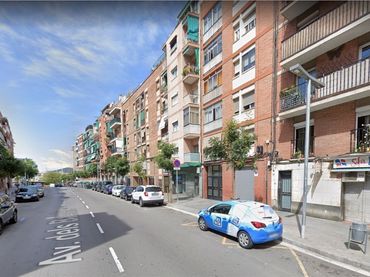 Gewerbefläche zum Verkauf in Avinguda dels Banús 33