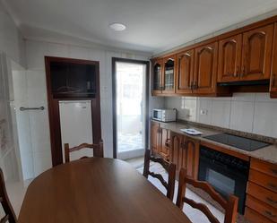 Kitchen of Flat to rent in Vigo   with Private garden, Parquet flooring and Oven