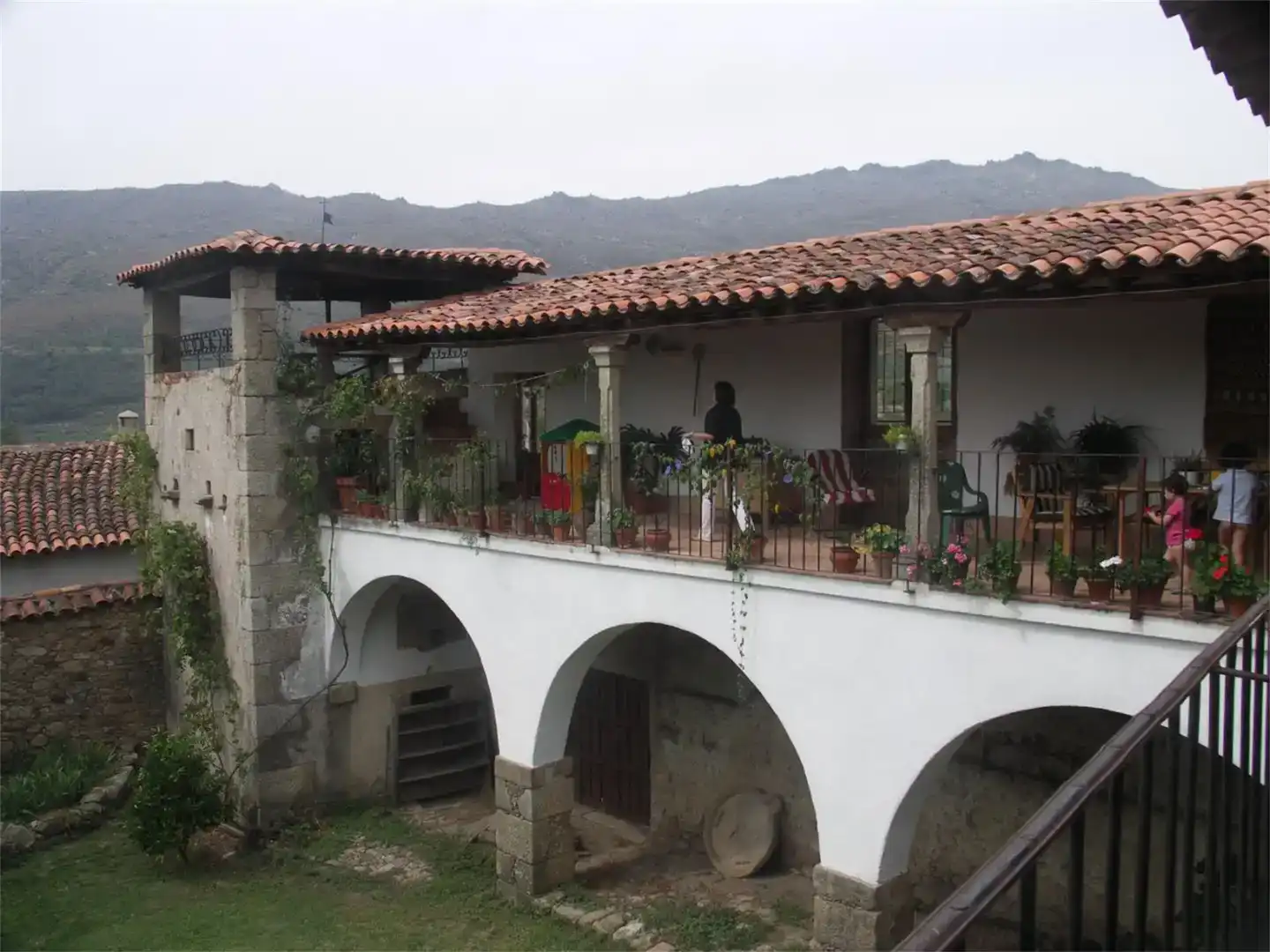 Vista exterior de Finca rústica en venda en San Martín de Trevejo amb Jardí privat, Traster i Balcó
