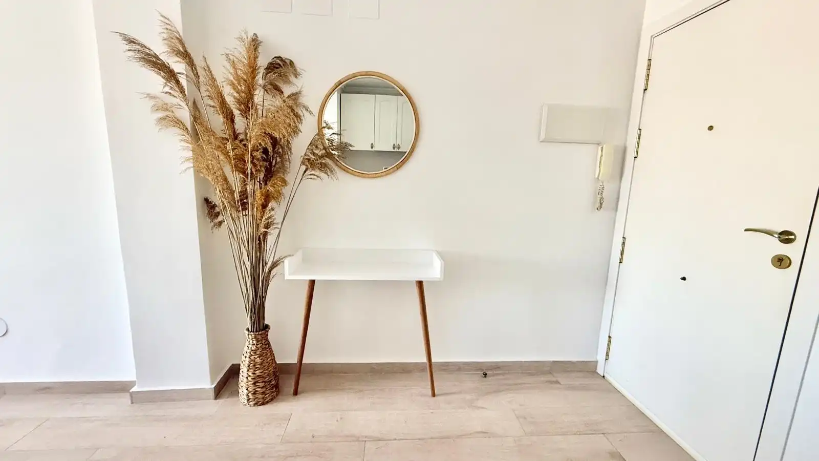 Habitación de Apartamento de alquiler en Torrevieja con Aire acondicionado, Calefacción y Terraza