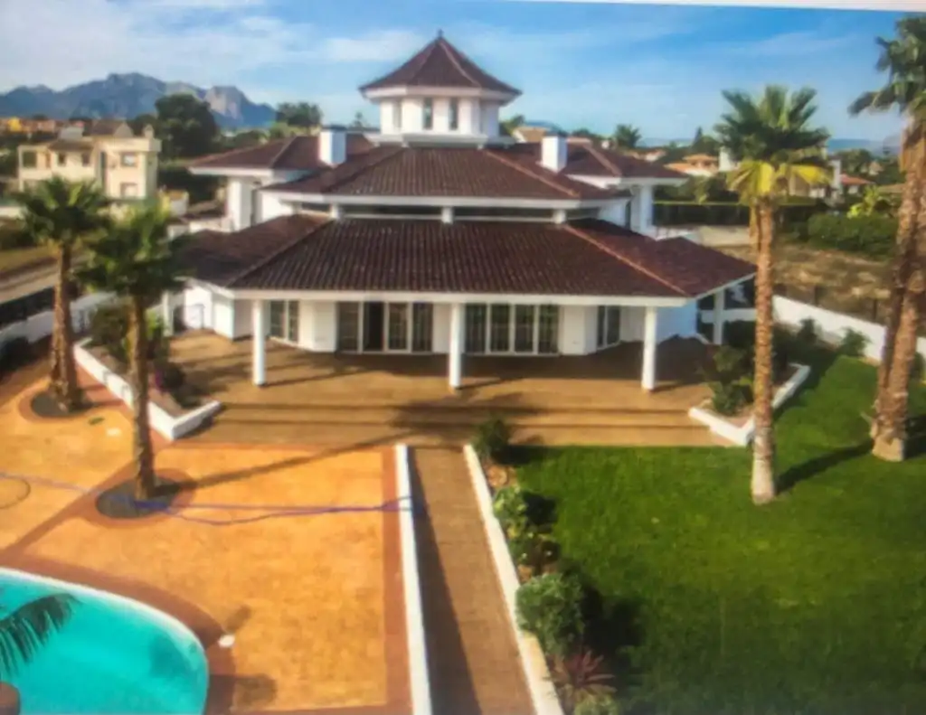 Casa o xalet en venda a Calle TENERIFE, Pueblo - Urbanizaciones
