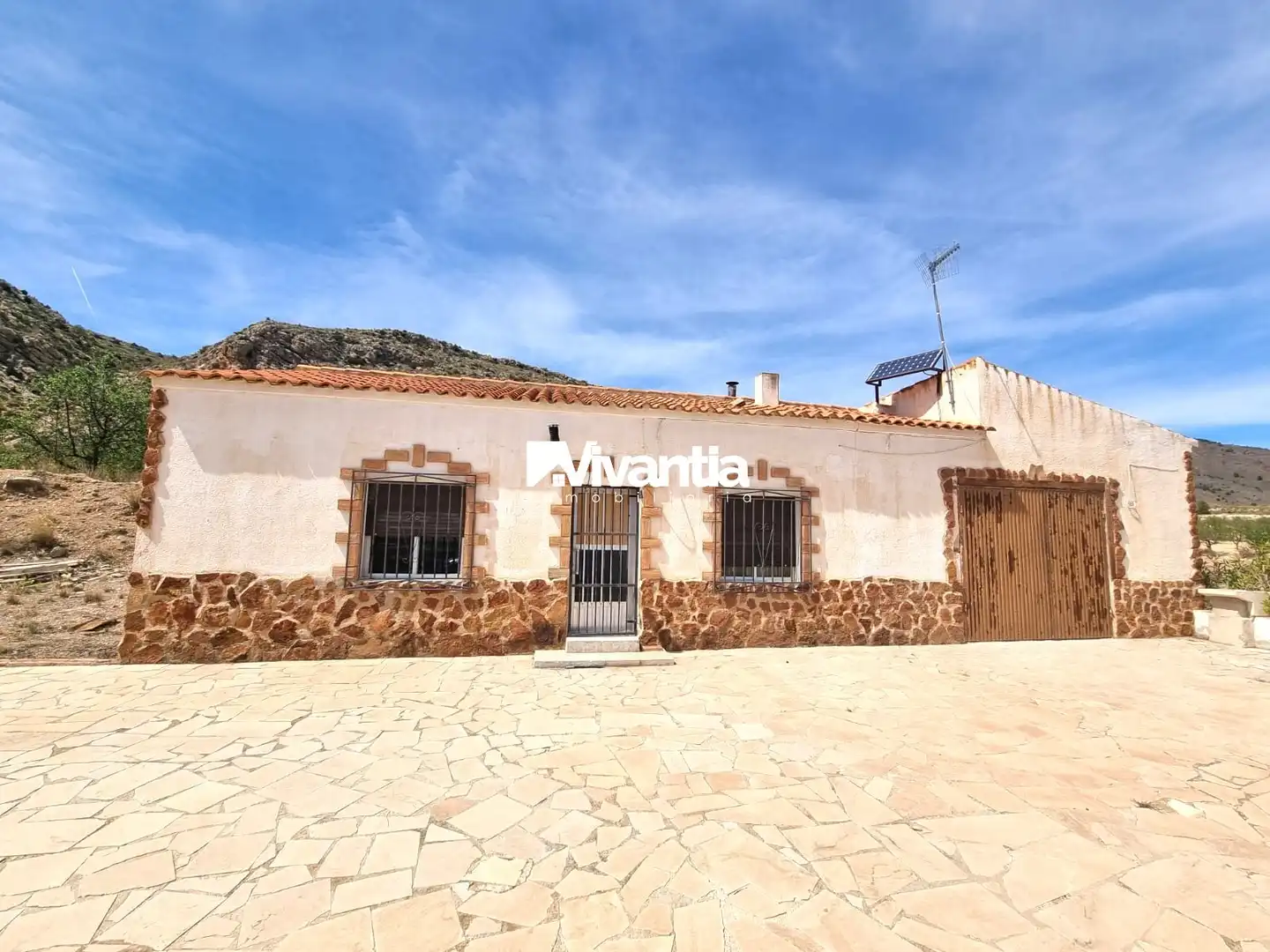 Vista exterior de Finca rústica en venda en Lorca amb Jardí privat, Terrassa i Moblat
